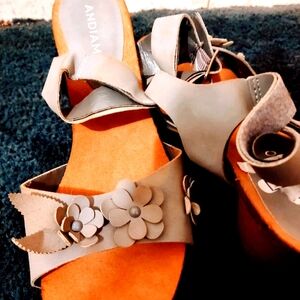 Andiamo Grey suede wood block heels size 8